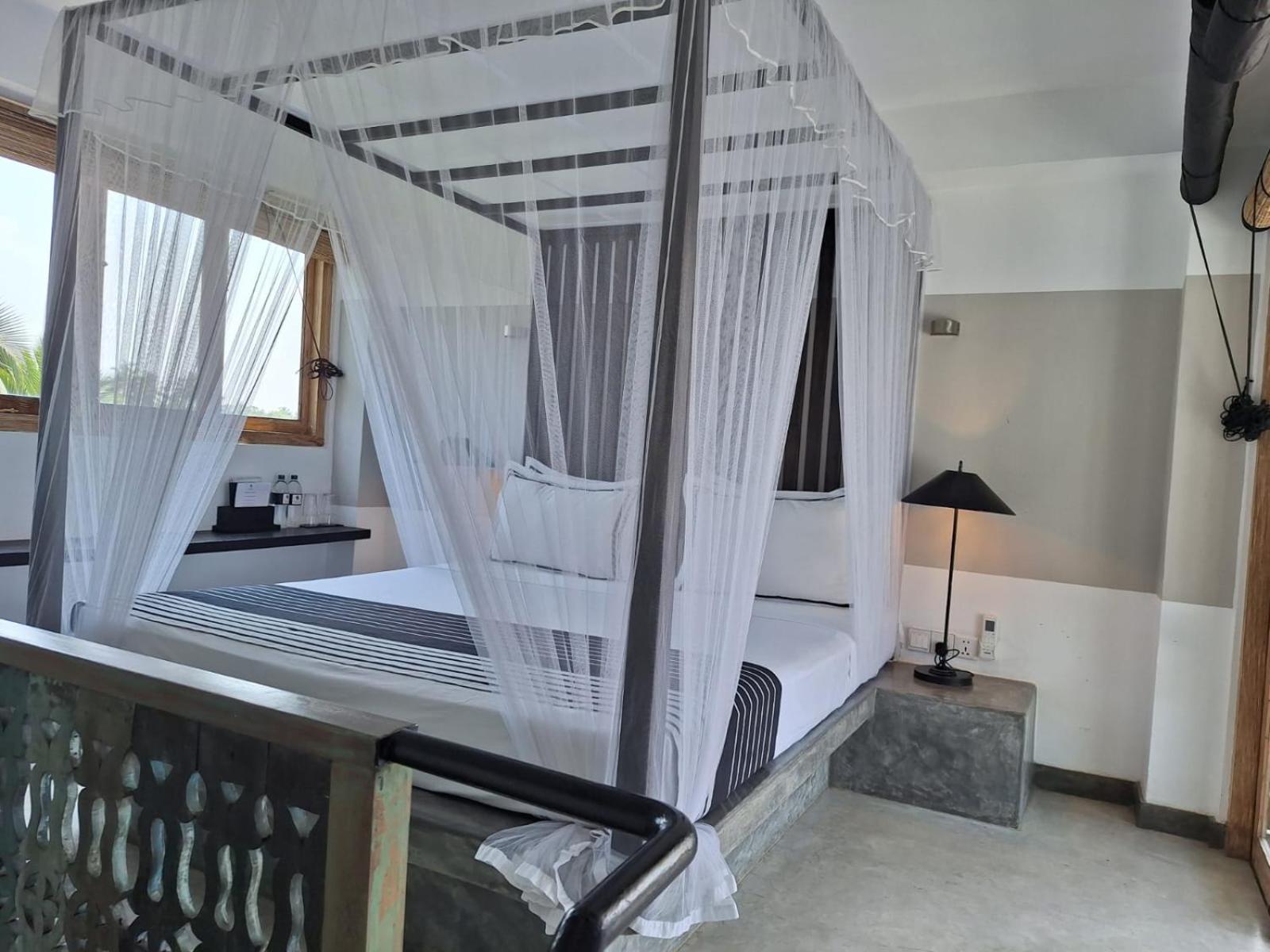 Temptation Hotel Хикадува Екстериор снимка